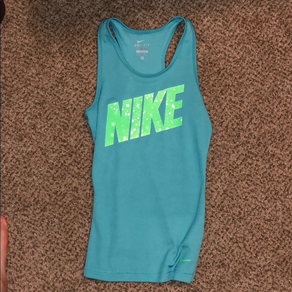 Med petite Nike dri fit work out tank top like new